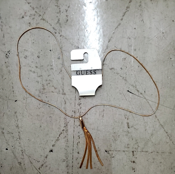 New Guess Polished Tassel Necklace. - Picture 4 of 13